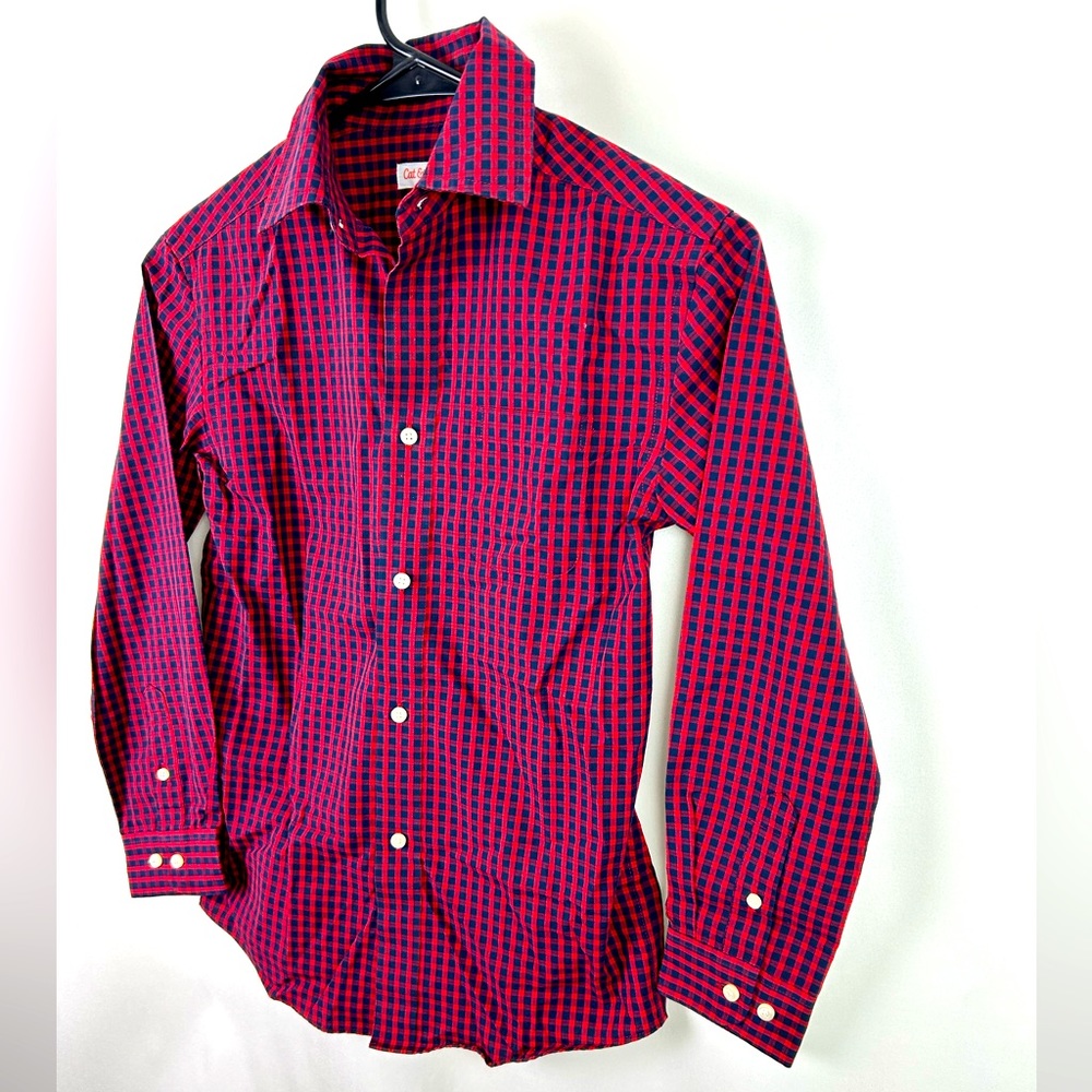 Boys long sleeve shirt cat and jack primary color red previously loved Sz8/10